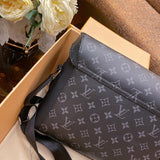 Handle and strap detail of classic sleek women's handbag – women's premium purse