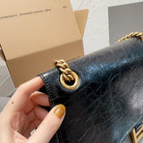 Ziva's Charm handbag – product shot (one versatile size)