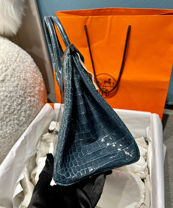 Effortless bag shown from front angle