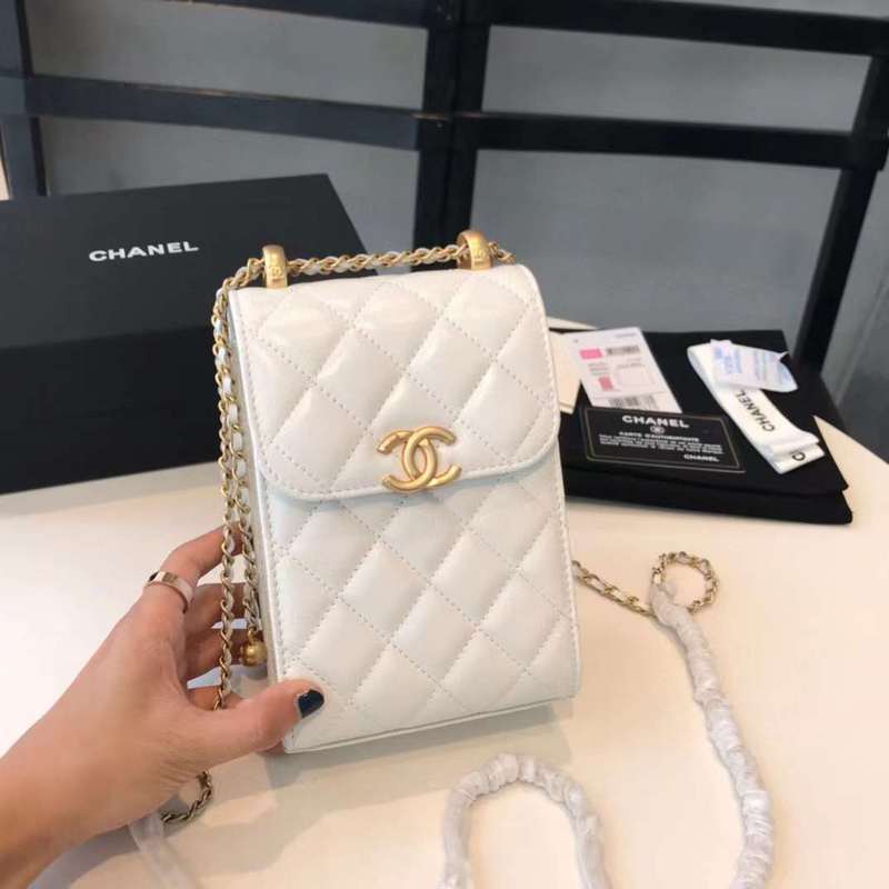 Zivas Charm Everyday Sophistication Fashion Handbag (Effortless Style Upgrade) – Angled View