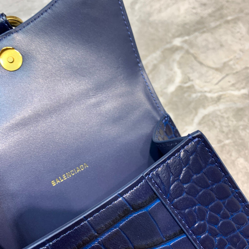 Timeless Faux Leather Handbag - Understated Luxury Look | Women's Statement Accessory #614 - alternate angle view (image 8) of designer-inspired handbag