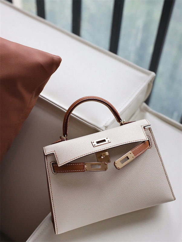 Interior view of fluid premium bag