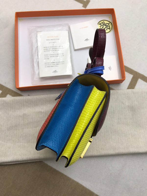 Clean-Lined bag shown from front angle