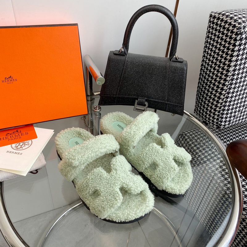 Hermes shoes Style 248 - full pair display