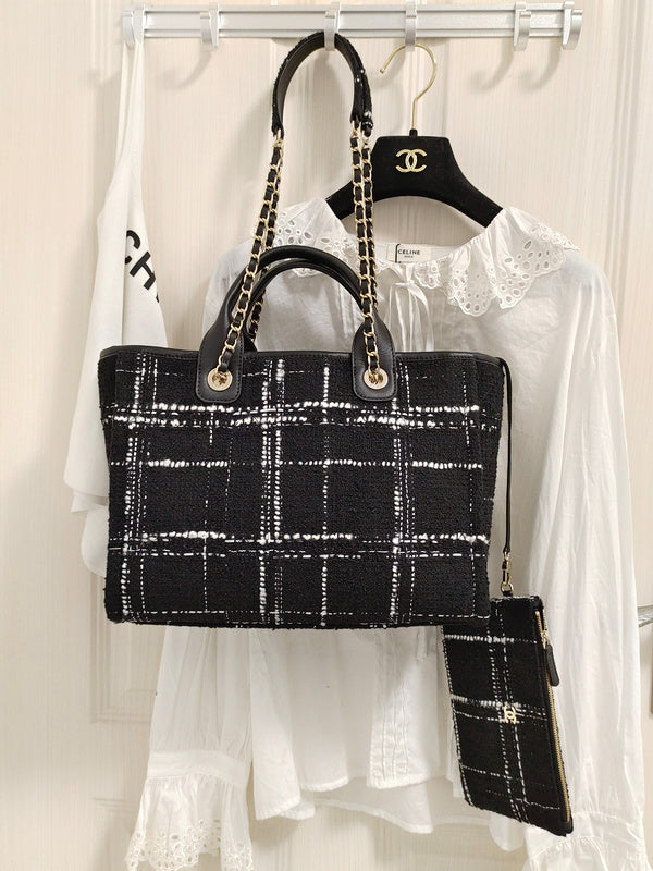 Zivas Charm Timeless Appeal Designer Handbag (Everyday Luxury Essential) – Interior View