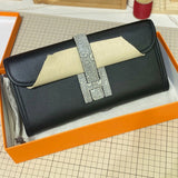 Fluid handbag styled for everyday wear