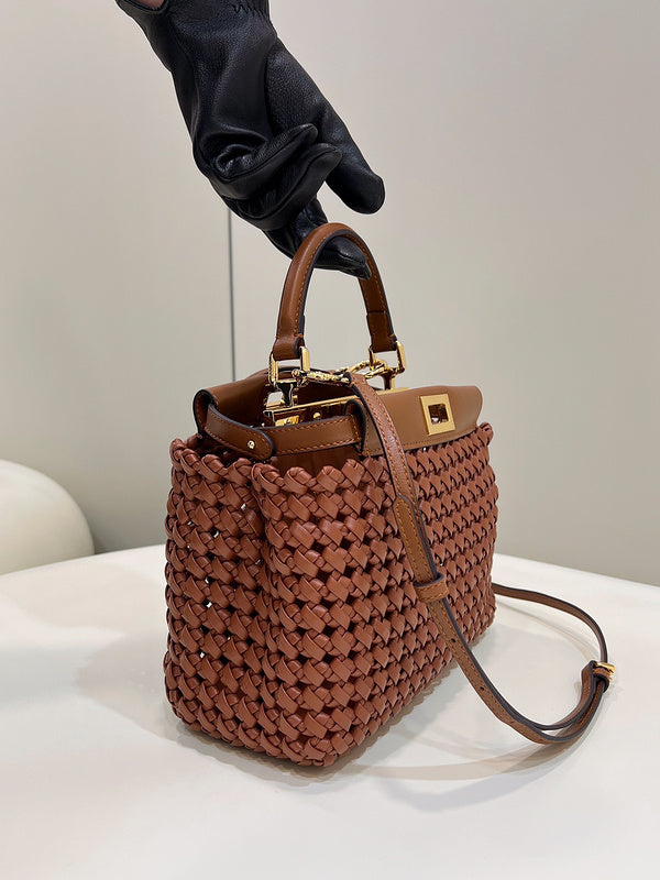 Ziva's Charm handbag – detail view (Standard Size)