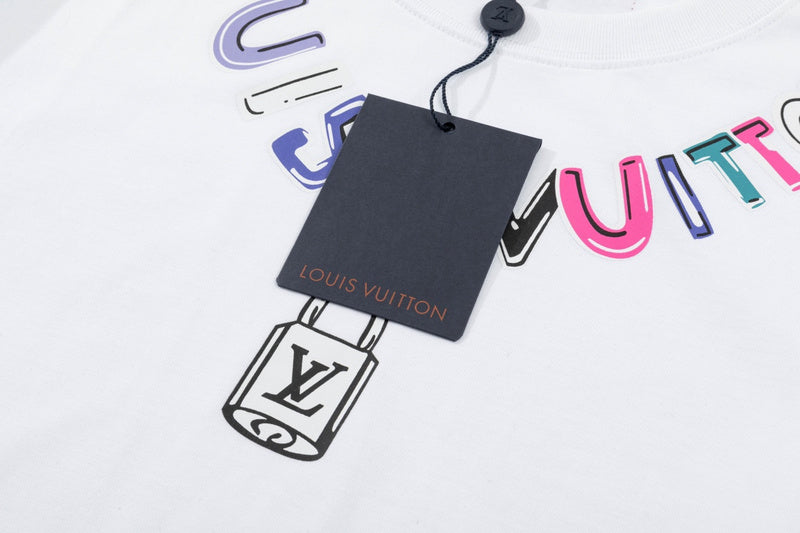 Full styled look of Louis Vuitton cotton t-shirt with contemporary cut