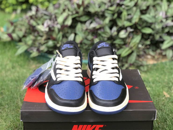 Nike fresh white-and-black luxury sneakers view 9 streetwear statement look