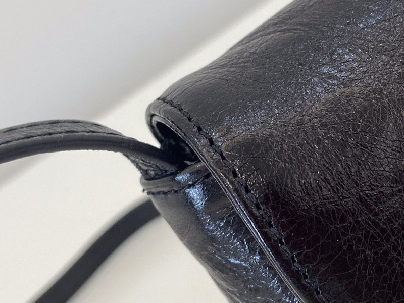 Zivas Charm Contemporary Flair Statement Handbag (Statement-Ready Design) – Close-Up Detail