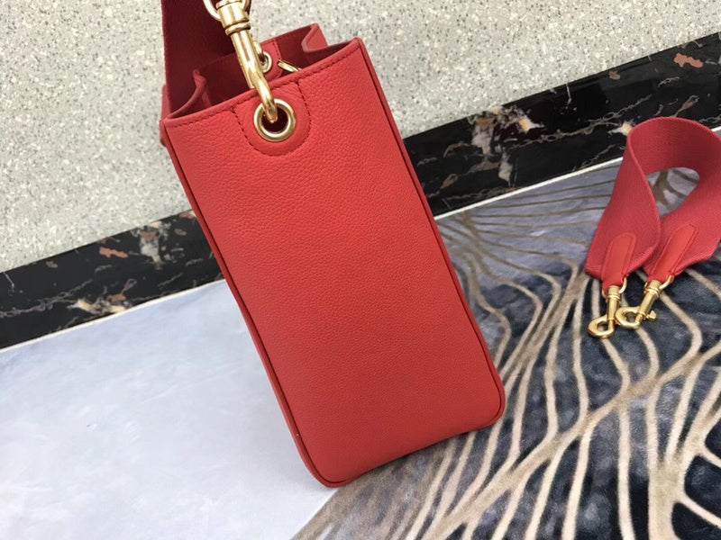 Front view of statement modern women's handbag – women's statement bag
