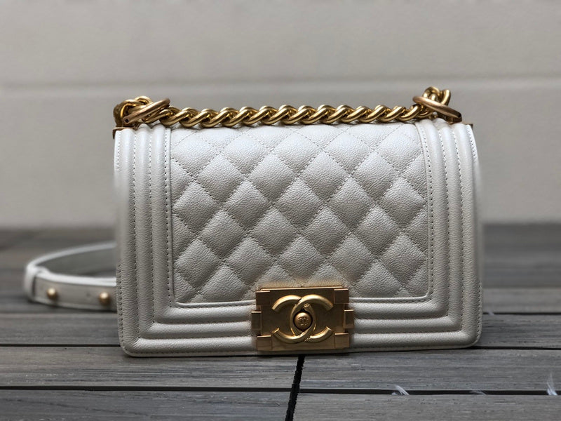  mid purse view 1