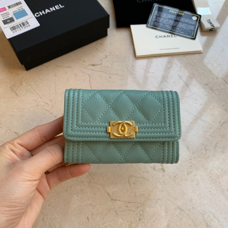 Zivas Charm Chic Craftsmanship Everyday Handbag (Thoughtfully Structured Design) – Detail View