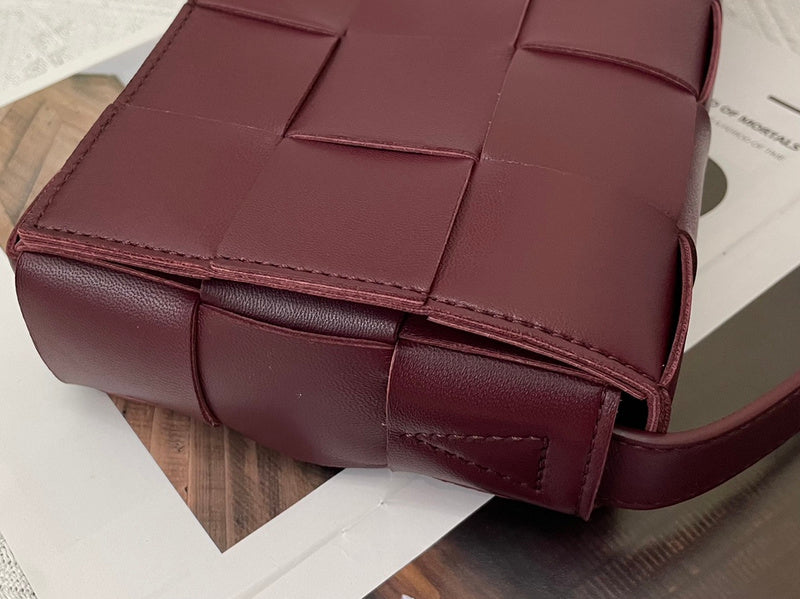 Classic Vegan Leather Handbag - Versatile Everyday Design | Women's Statement Accessory #1629 - product detail shot (image 10) of designer-inspired handbag