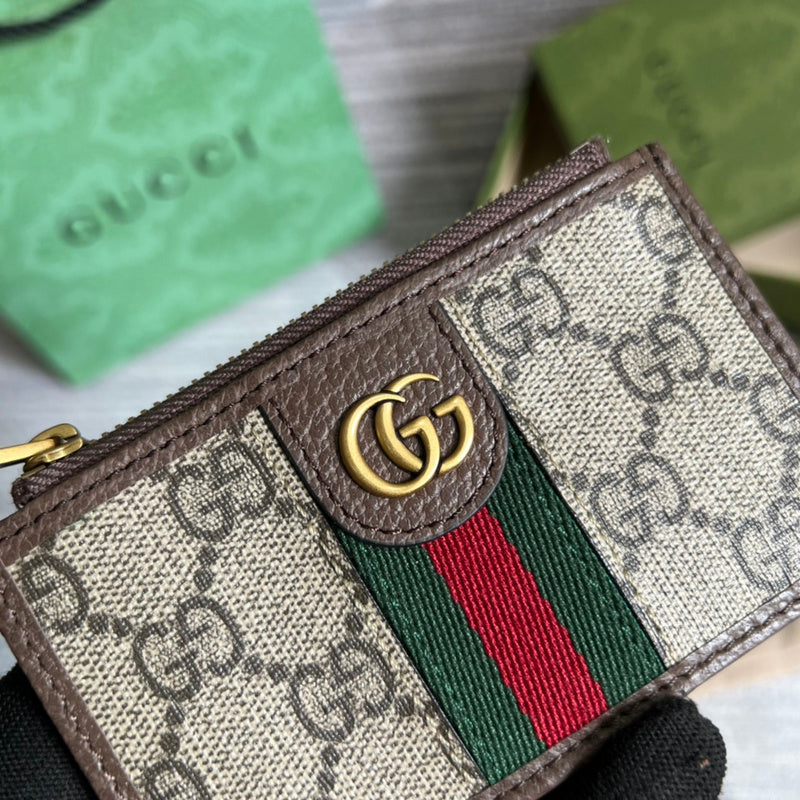 Close-up detail of fluid bag design
