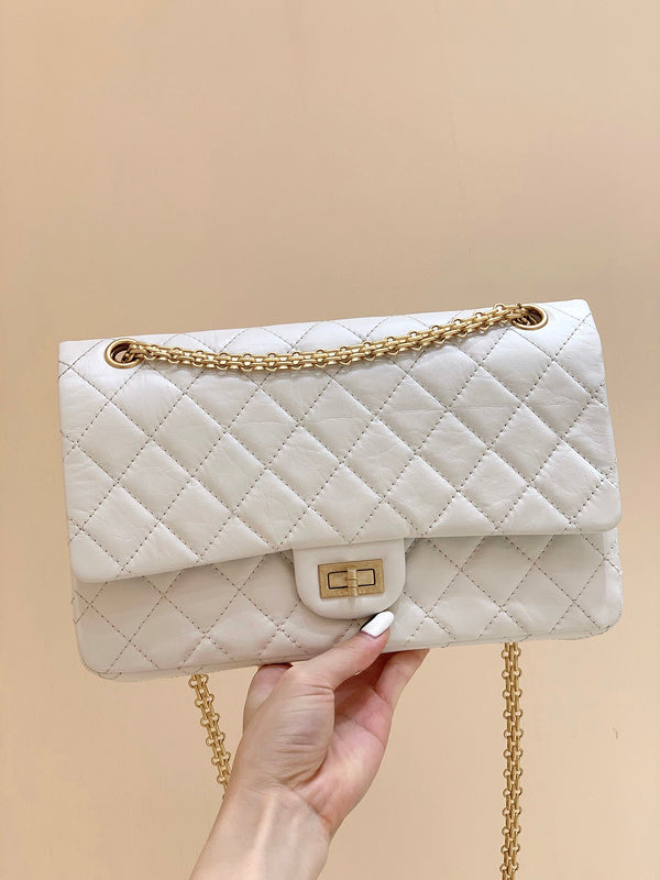  women's handbag, spacious design, view 1
