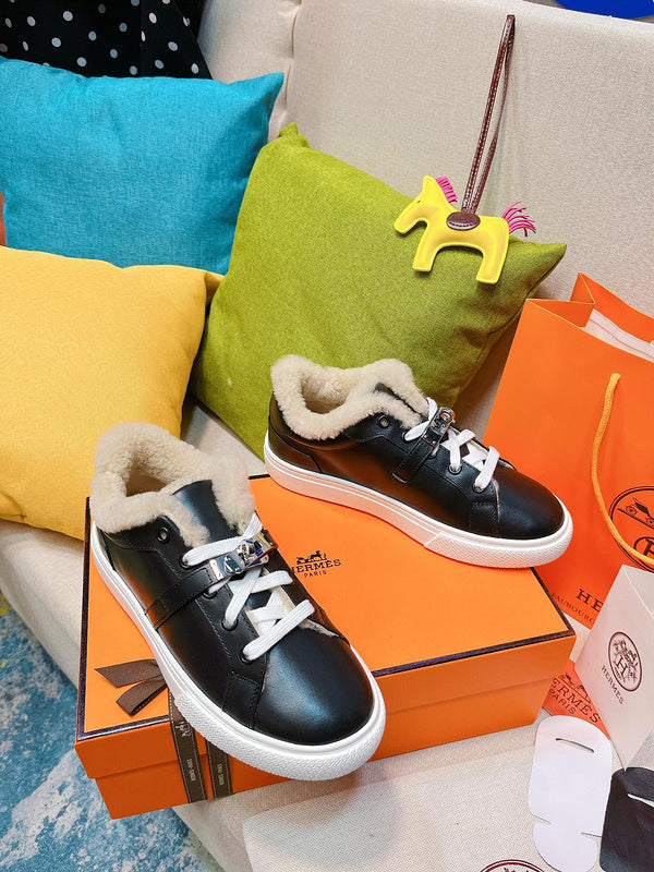 Hermes shoes Style 256 - texture and material detail