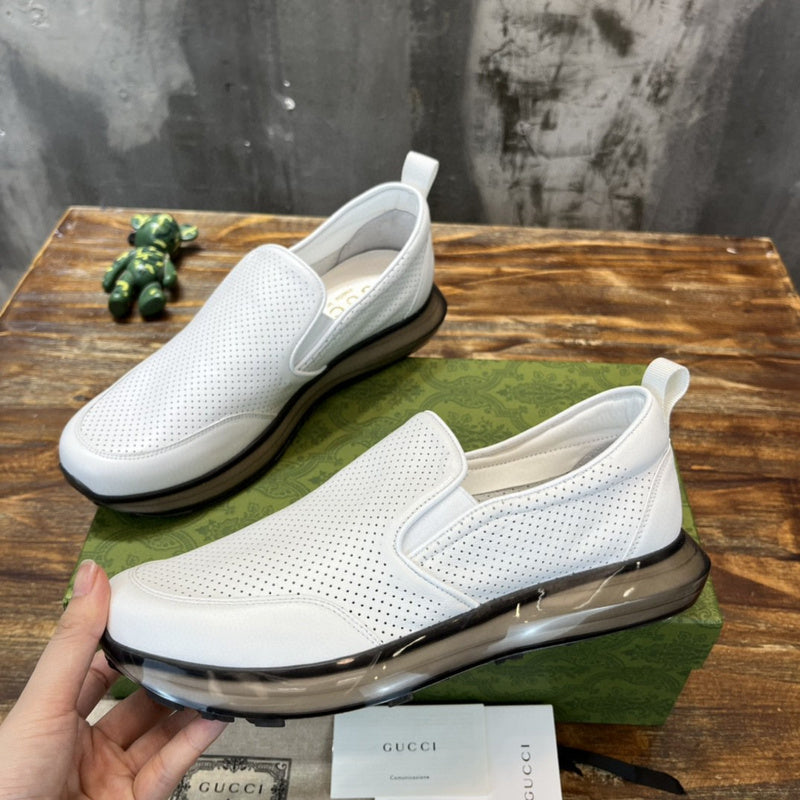 Gucci classic monochrome luxury sneakers view 7 heritage-inspired look