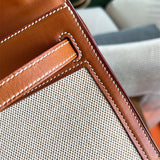  Elegant handbag carried on shoulder 10