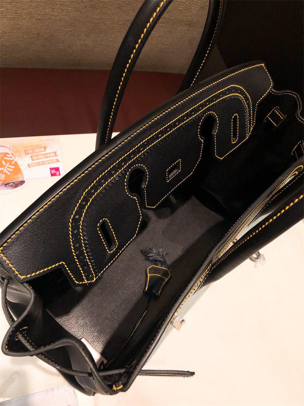  modern crossbody bag detail view showing craftsmanship 8