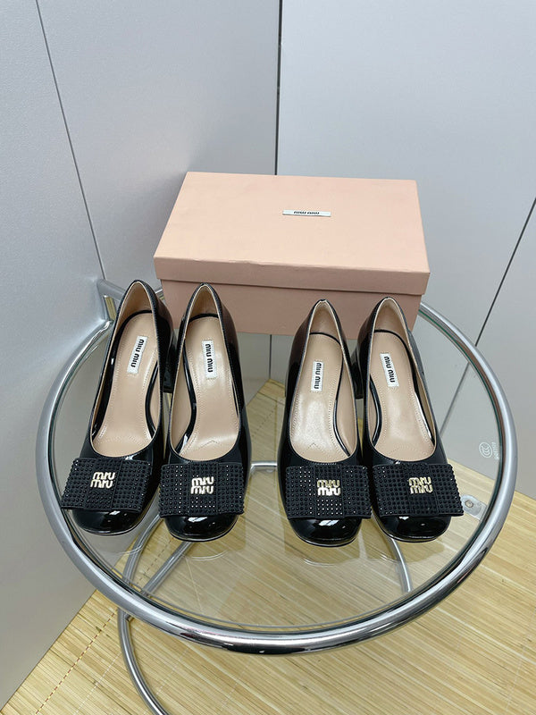 Three-quarter angle view of Miu Miu luxury piece style No.107