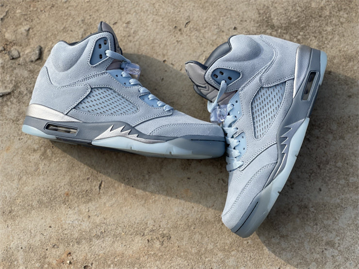 Nike Men's & Women's Iconic Street Trainers — Style 251 angle view