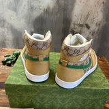 Gucci classic monochrome luxury sneakers view 7 retro runner design