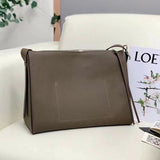 Ziva's Charm handbag – detail view (38cm*28cm*18cm)