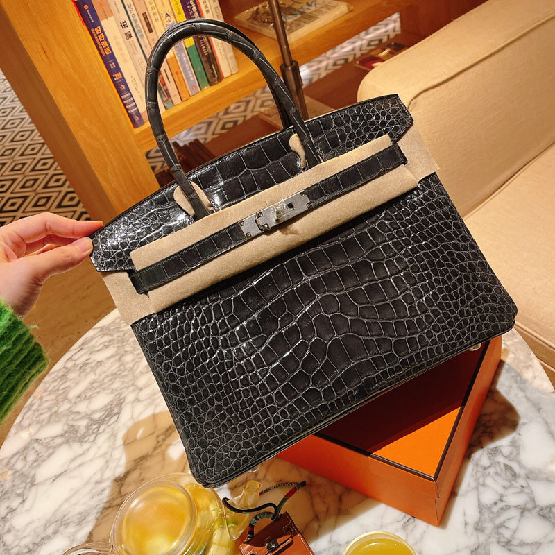 Effortless bag women's premium everyday handbag