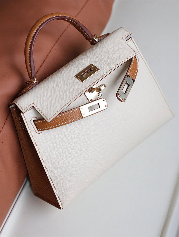 Fluid handbag styled for everyday wear