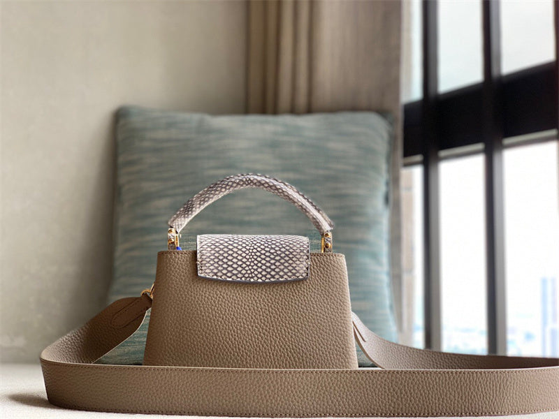 Classic handbag front view 7