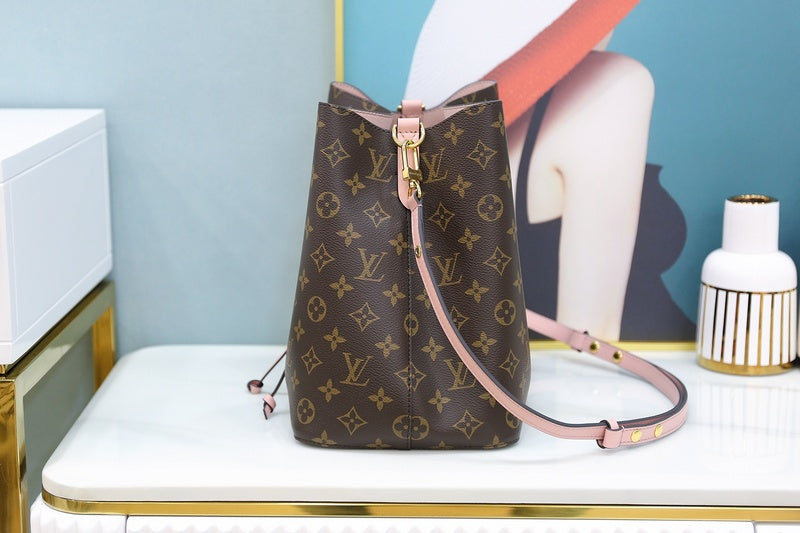 Close-up detail of signature structured women's handbag – women's luxury accessory