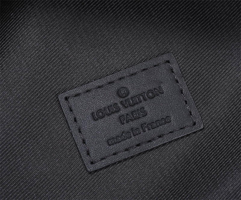  timeless everyday bag detail view showing craftsmanship 8