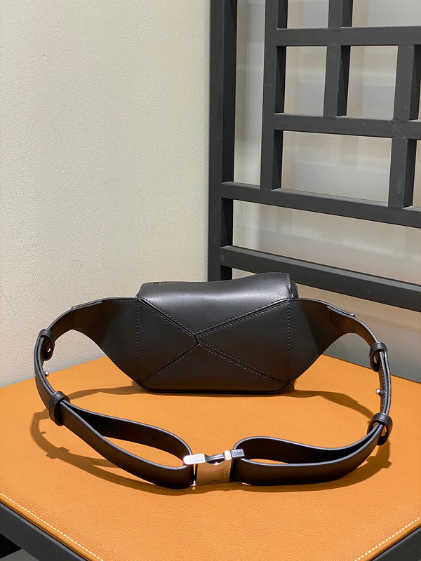 Ziva's Charm handbag – side angle view (18cm*12cm*7.5cm)