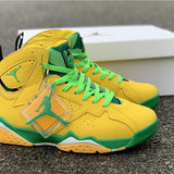 Nike Men's & Women's Designer Lifestyle Shoes — Style 032 close-up view