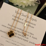 Full view of Van Cleef & Arpels unisex jewelry piece