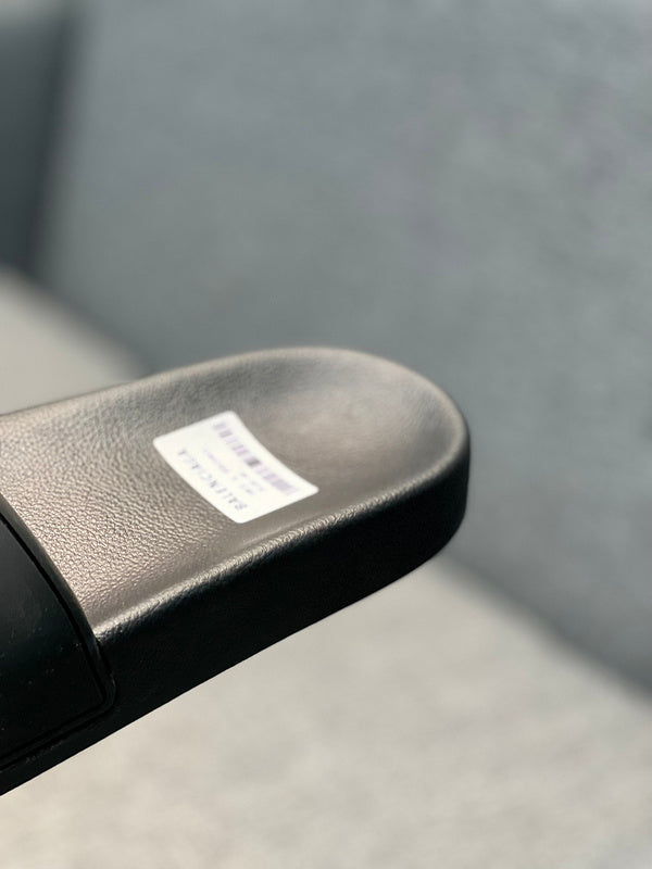 Zivas Charm Effortless Elegance Designer Sandals (Premium Everyday Comfort) – Close-Up Detail