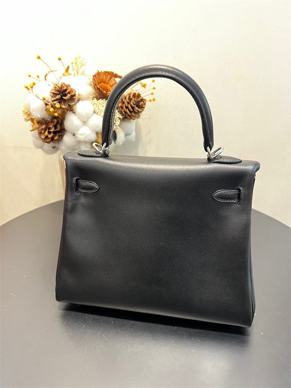 Sophisticated handbag styled for everyday wear