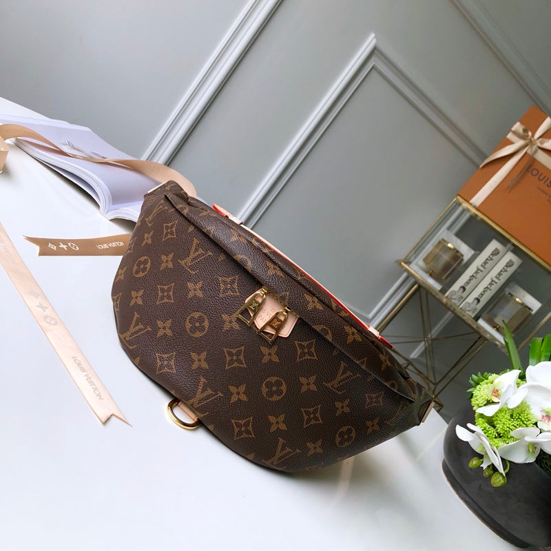 Front view of everyday-luxe chic women's handbag – women's luxury accessory