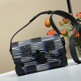  Effortless top-handle bag front view