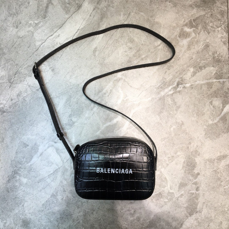 Modern Faux Leather Handbag - Versatile Everyday Design | Women's Designer-Inspired Purse #803 - front view (image 1) of designer-inspired handbag