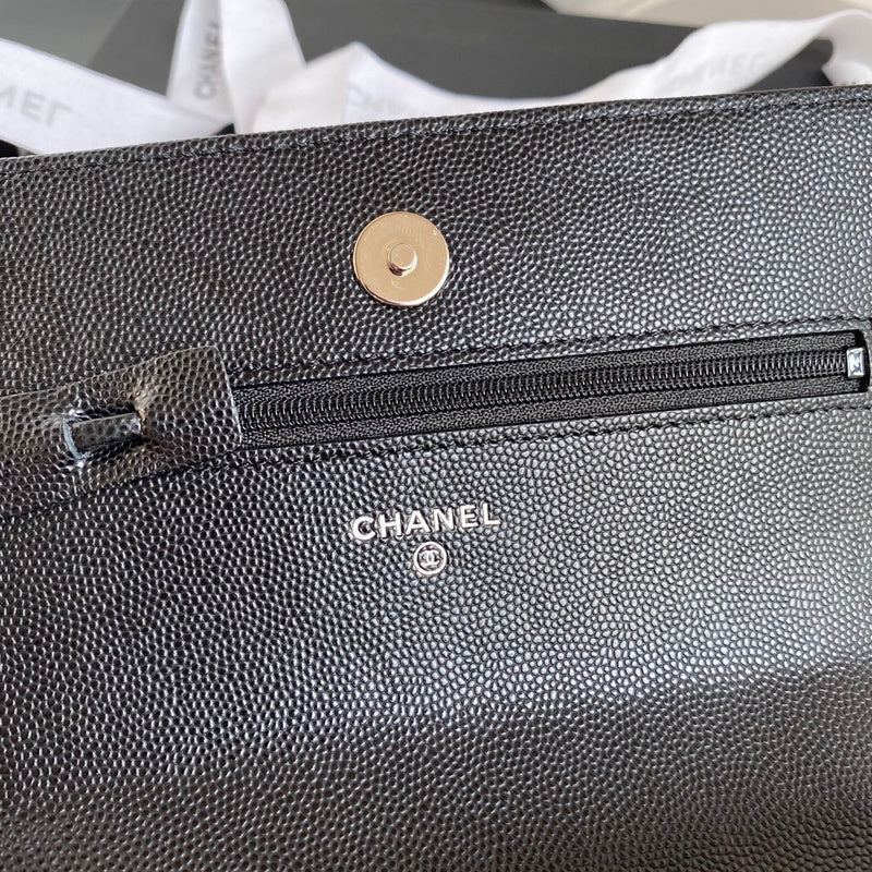 Zivas Charm Everyday Sophistication Fashion Handbag (Statement-Ready Design) – Angled View