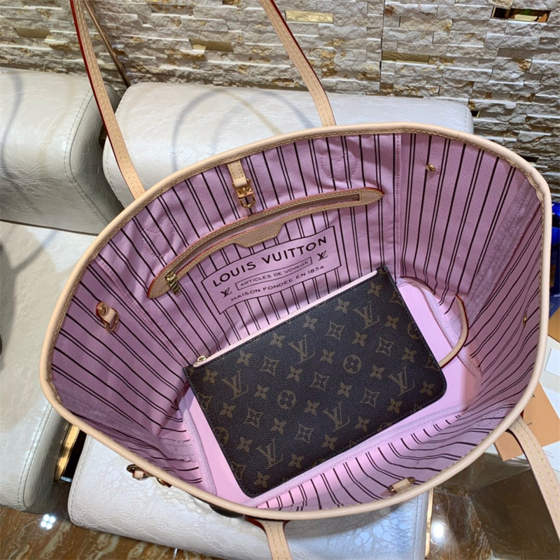  satchel interior and compartment view