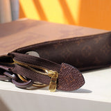 Handle and strap detail of signature premium women's handbag – women's luxury handbag