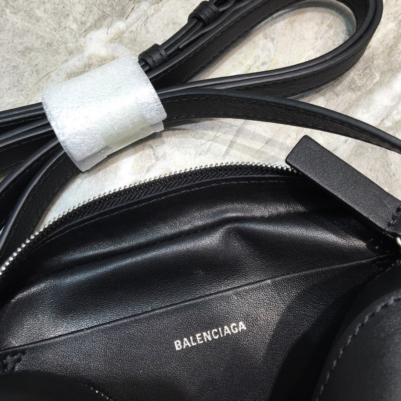 Structured Premium PU Leather Handbag - Premium Craftsmanship Detailing | Women's Luxury Handbag #809 - alternate angle view (image 8) of designer-inspired handbag