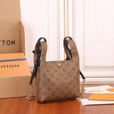  tailored everyday bag styled with outfit 12