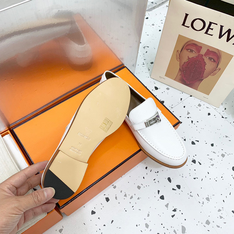Hermes sandals Style 152 - logo and branding close-up