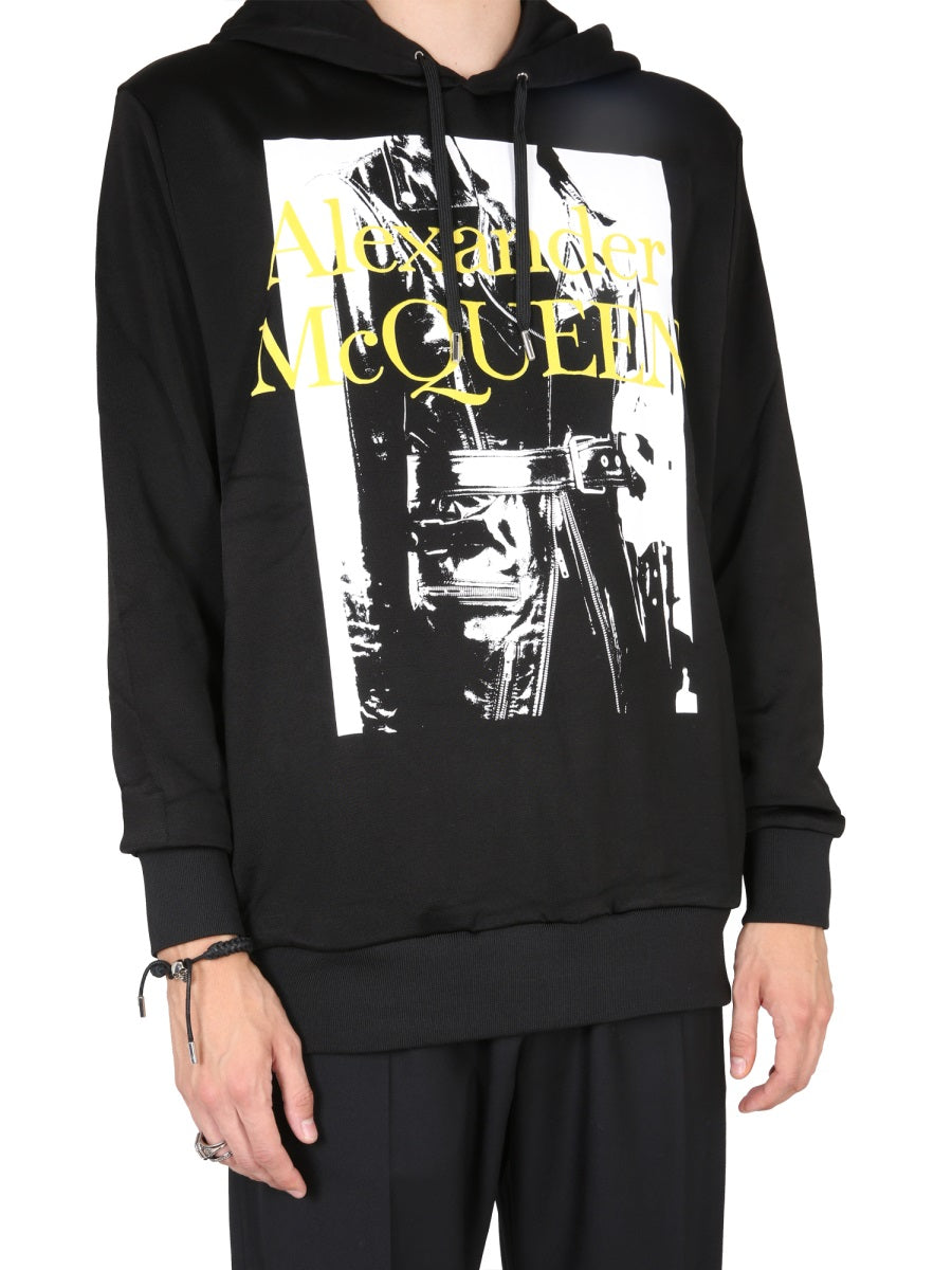 Close-up of Alexander McQueen sweaters & pullovers hardware and fine stitching