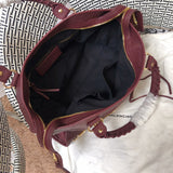 Close-up detail of sleek everyday-luxe women's handbag – women's premium purse