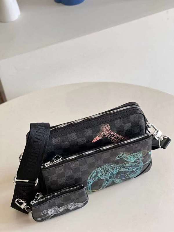 Close-up detail of everyday-luxe elevated women's handbag – women's premium purse